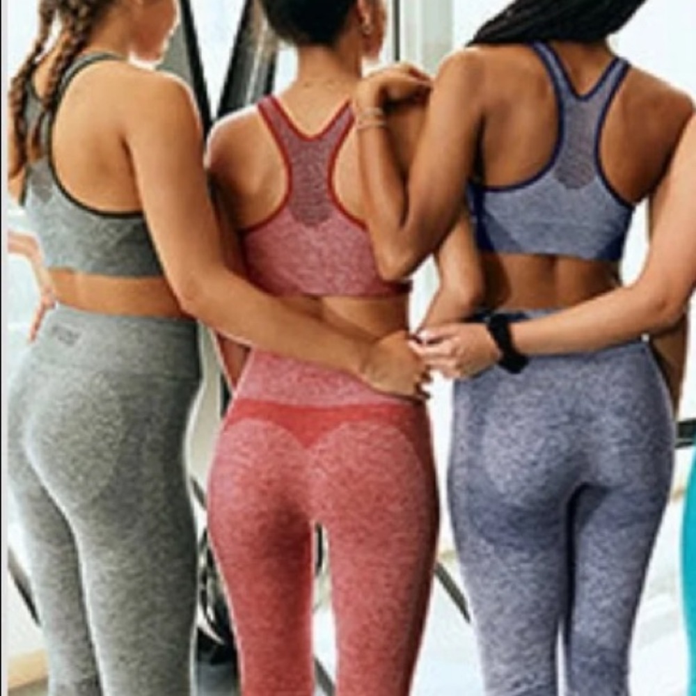 NWT VS PINK SEAMLESS LEGGING
